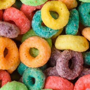 cereali colorati con coloranti alimentari